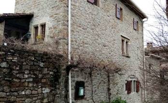 Vue extérieure d’un mas dans les Cévennes La Maison Des Travaux d’Alès