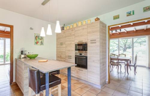 Un nouveau meuble toute hauteur... en conservant l'électroménager