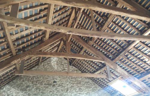 Isolation et plancher autoporté à Bourseul (avant travaux : focus solives)