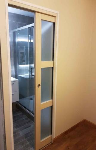 Porte coulissante salle de bain