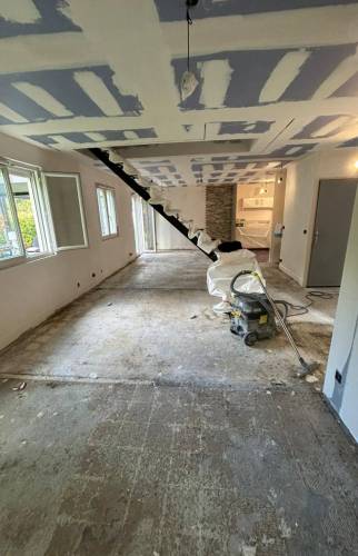 escalier en cours de pose