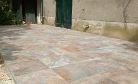 Rénovation d'une terrasse carrelée en pierre, dans une villa située à Marcy L'étoile (69280)