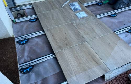 Travaux de la terrasse sur plot