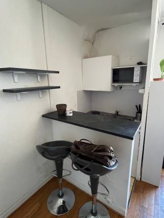Kitchenette dans un studio avant travaux de rénovation d'appartement - Nantes 44