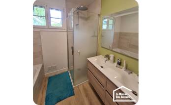 douche et meuble vasque 