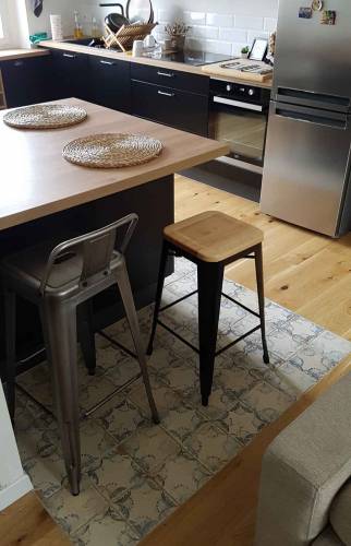 carreaux de ciment autour îlot central