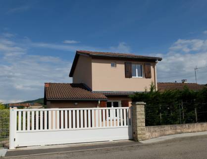 Surélévation de toiture en ossature bois pour agrandir une maison - Lissieu (69380)