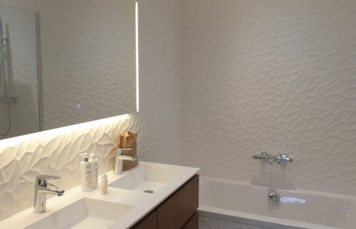 carrelage texturé baignoire