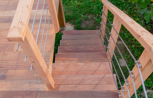 création d'une terrasse surélevée en bois