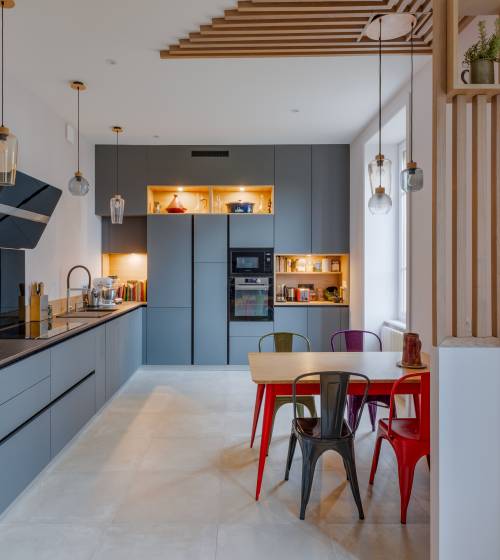 Lyon (69005) : Réalisation d'une cuisine ouverte sur le séjour avec claustra sur mesure