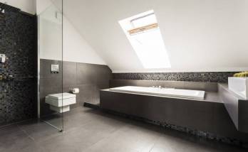 Rénovation d'une salle de bain chic et moderne sous les combles à Truyes (37320)