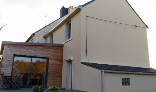 Enduit sur le pignon et la façade arrière de la maison
