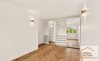 chambre-renovee-dressing-miroir-colombes