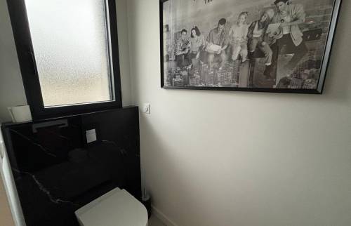 WC toilette carrelage marbre noir