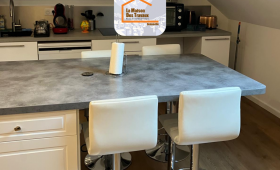 Cuisine moderne sous combles à Bonneville en Haute-Savoie