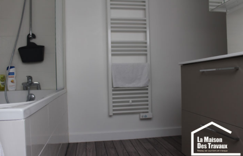 APRES Pose des éléments de la salle de bain dans les combles