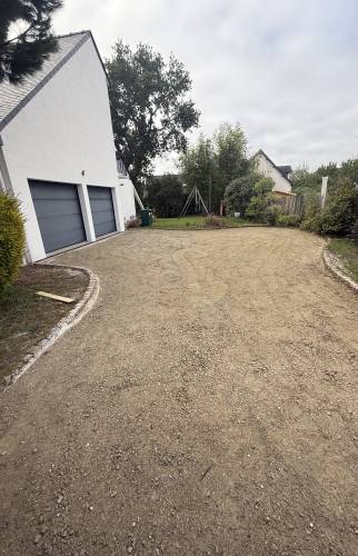 Rénovation d’allées à proximité de Sautron et Vigneux-de-Bretagne : une entrée repensée et un accès garage facilité 4
