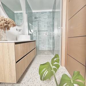 Salle de bain cocooning à Bondues rénovée par Manuela Faisca