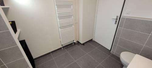 Salle de douche Rdc - Sèche-serviette