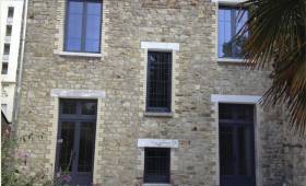Changement des fenêtres et de la porte d'entrée d'une maison en rénovation à Sainte-Luce-sur-Loire 44980 près de Nantes