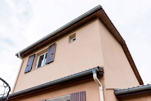 Surélévation de toiture pour agrandissement d'une maison située dans l'ouest lyonnais