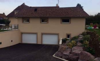 Comment ravaler une façade à Deauville ? 