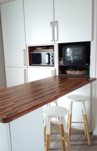 Ilot de cuisine avec partie rangement et bar