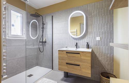 Salle de douche enfants