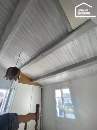 Rénovation des plafonds poutres et lambris