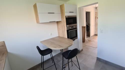 Espace repas dans la cuisine