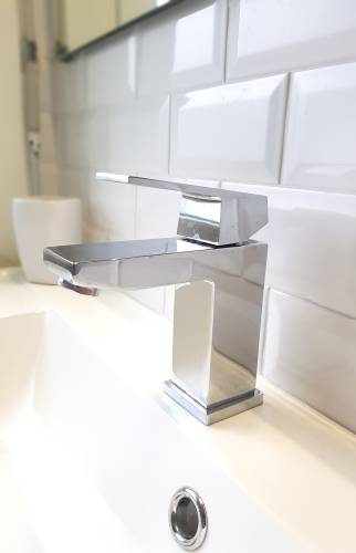 installation des équipements sanitaires