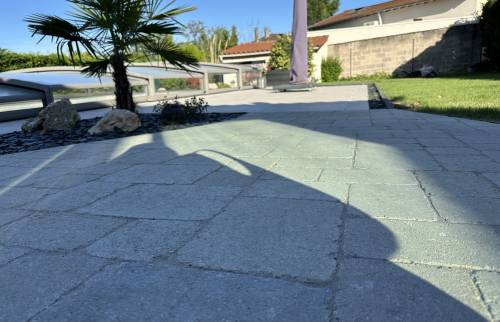 Rénovation d'une terrasse autour d'une piscine (69290 SAINT GENIS LES OLLIERES)