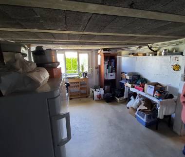 Rénovation, aménagement du sous-sol: transformation de dessous de terrasse en cuisine et salle de bain