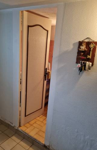 Cloisons à démolir pour grandir l'espace de la nouvelle SDB