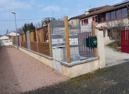 travaux de pose de clôture en bois et gabion - Bourg-en-Bresse 01