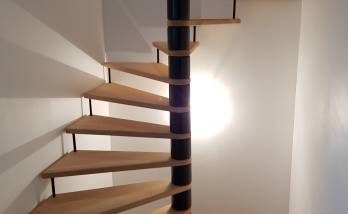Escalier bois hélicoïdale appelé Kit Carré