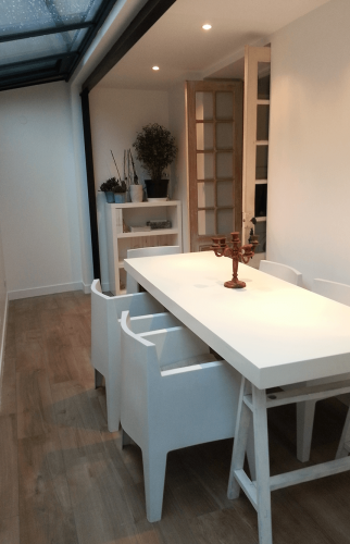 Construction d’une extension avec toit en verre