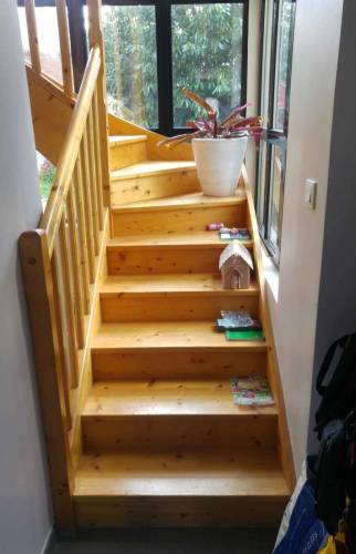 Ancien escalier avec malfaçons (Montgeron 91230)