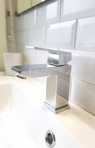 installation des équipements sanitaires