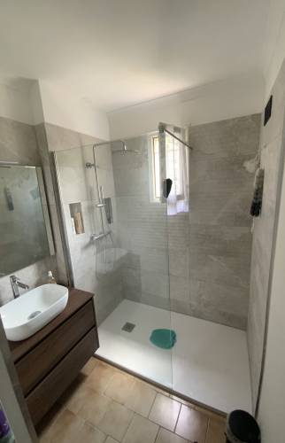 Salle de bain design La Maison Des Travaux Ales