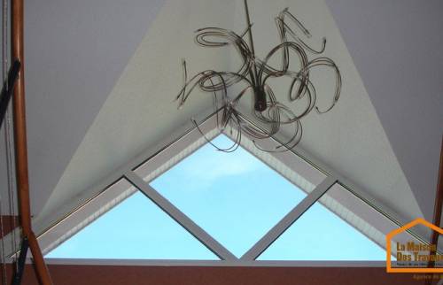 Lucarne termine vue de l'intérieur