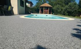 Pode de moquette de pierre et dalles margelle piscine en grès cérame - Hendaye - 64700 - 