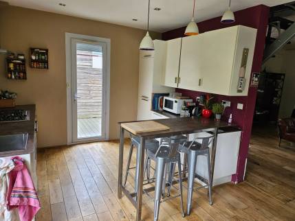 Vue de la cuisine avant rénovation