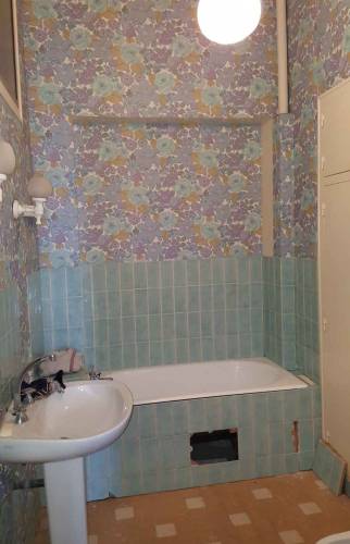 Rénovation appartement intra-muros Saint-Malo (ancienne salle d'eau avant travaux)