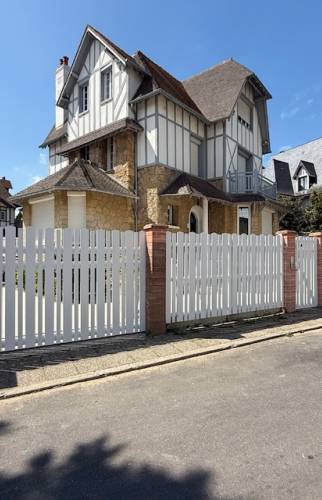 Détail de la clôture extérieure