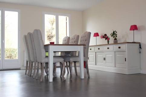 Le coin salle à manger très élégant 