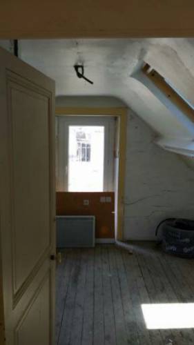 Chambre sous combles à isoler et rénovér