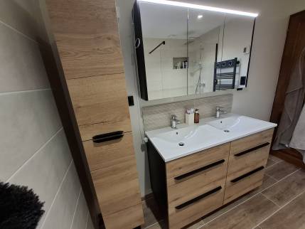 Meubles de salle de bain après rénovation - Tramoyes 01390