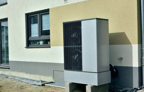 Pompe à chaleur - Installation en cours - bureau d'étude 44, plombier 44, électricien 44, chauffagiste 44