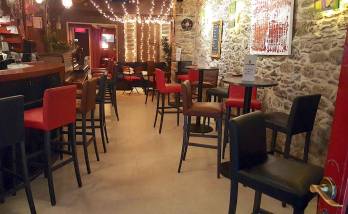 Changement revêtement de sol dans un bar de Saint-Malo